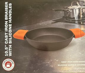 Chefs Counter 10.5 Cast Iron Braiser With Slicone Handless