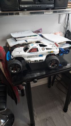 Traxxas nitro rusler 2.5