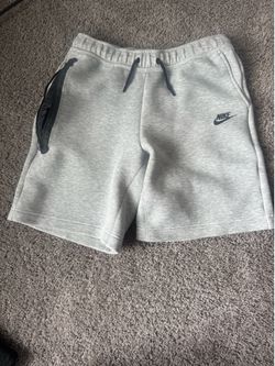 Nike shorts size small