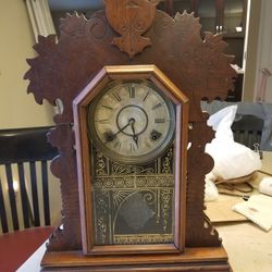 Antique 1881 E   Ingraham and Co.  Gingerbread kitchen clock