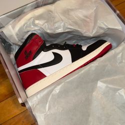 BRAND NEW NIKE AIR JORDAN 1 HIGH OG “BLACK TOE REIMAGINED” SIZE 9