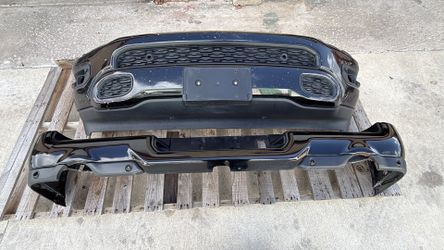 OEM Front & Rear Bumpers – 2019–2024 Ram 1500  ✅ Complete set with brackets ✅ Perfect for paint match ✅ Great condition  Prices:  * Front & Rear Set: 