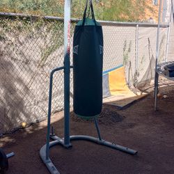 80 Lb Punching Bag With Stand