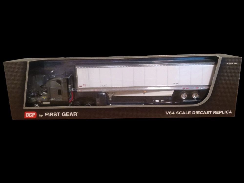 New 2018 1:64 Scale Variant Cascadia   Freightliner  Read Below ( Must Pick Up )