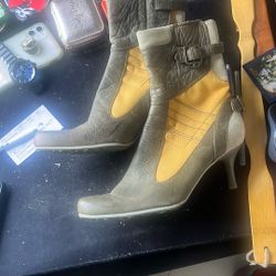Ladies Boots 