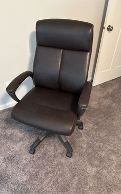 Wedgemere brown manager chair for Sale in Hillsboro OR OfferUp