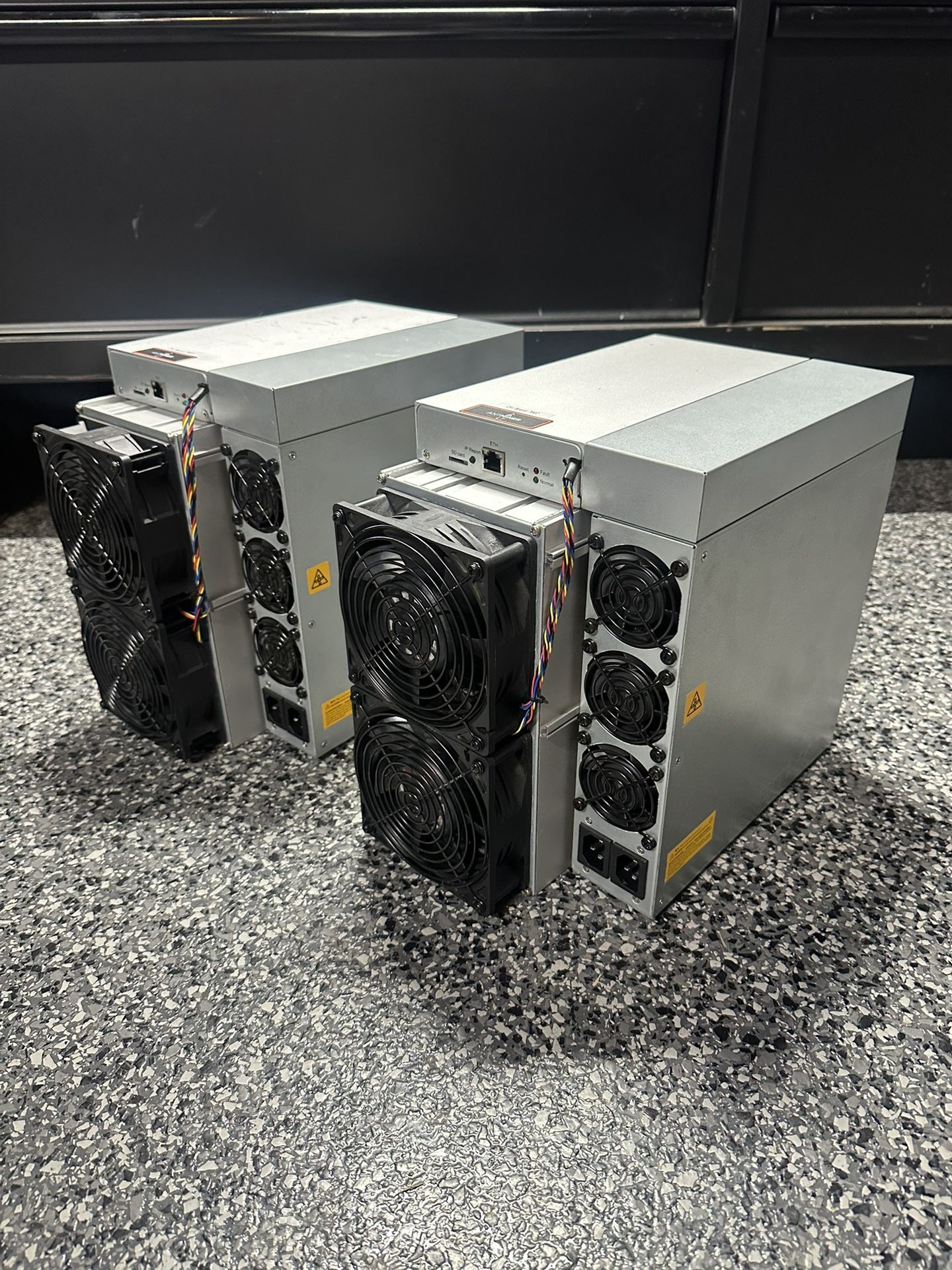 Bitmain Antminer L7 s Crypto Miner