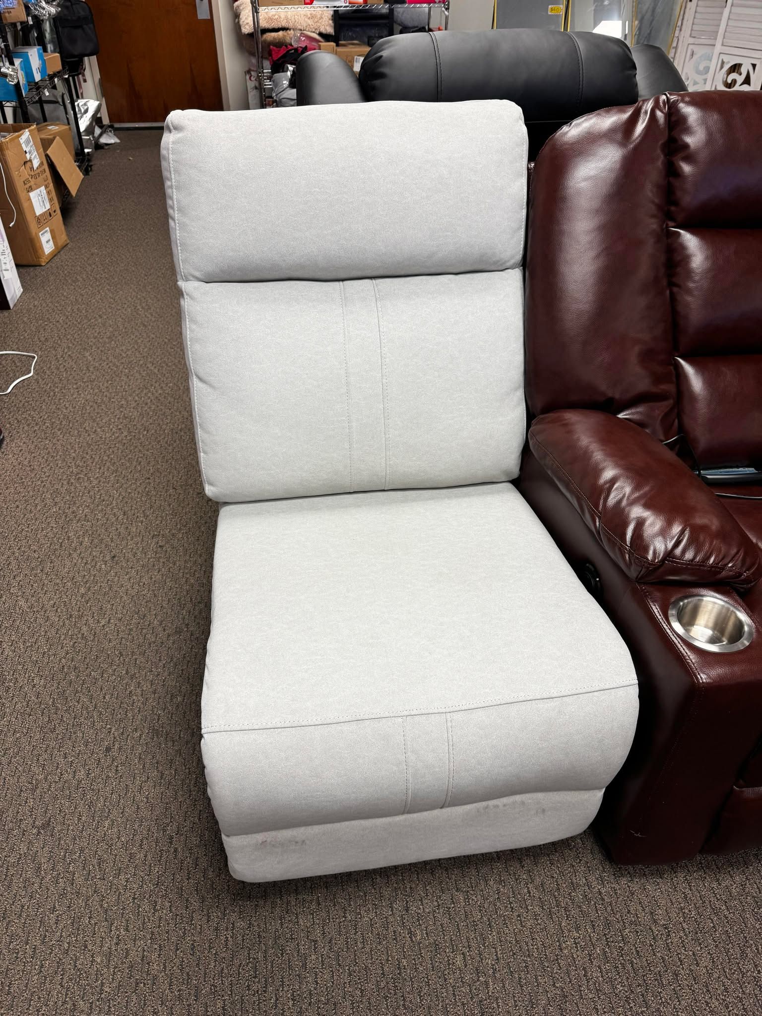 Social Pointe Armless Chair