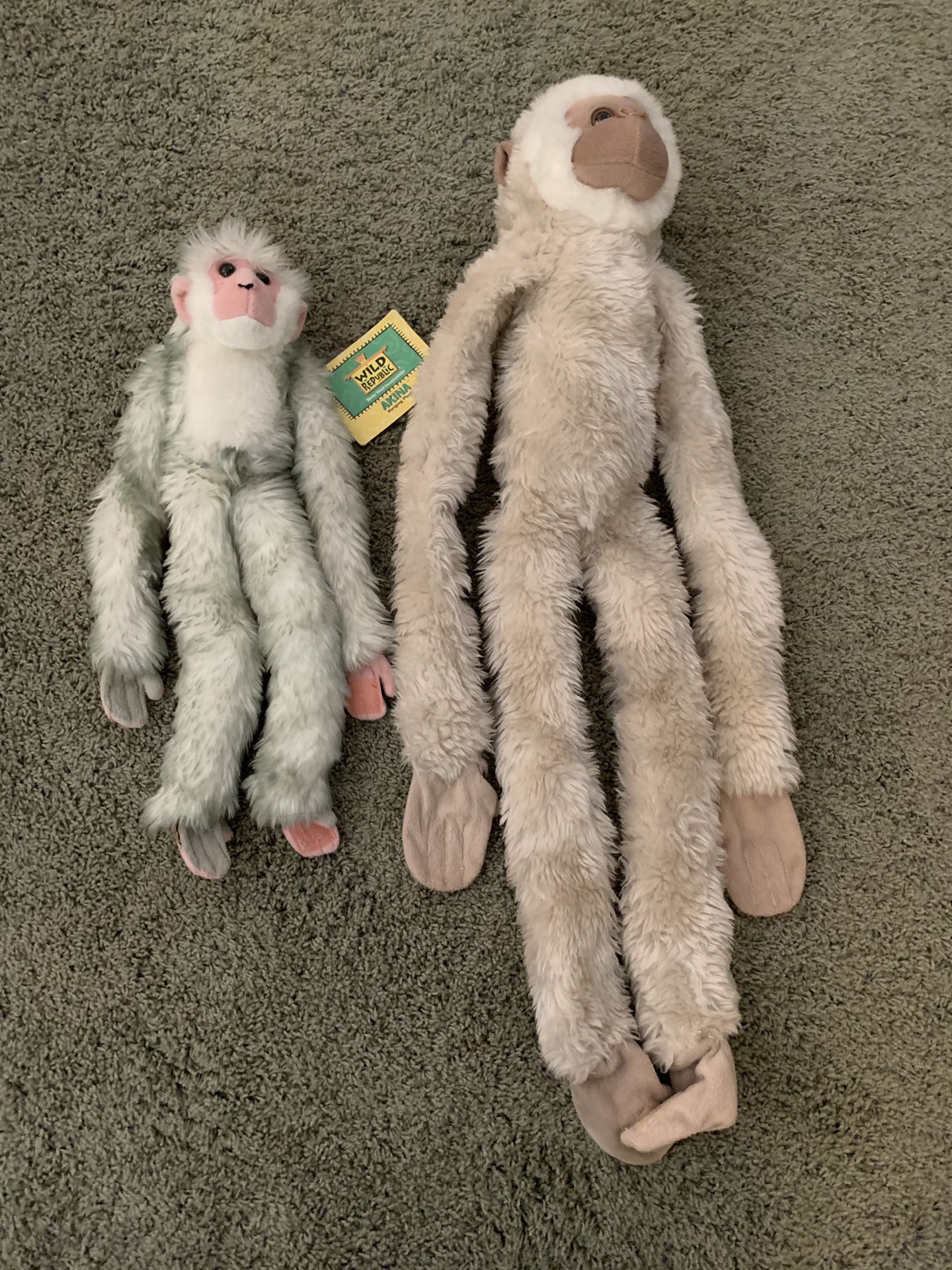 Stuffed monkey toys