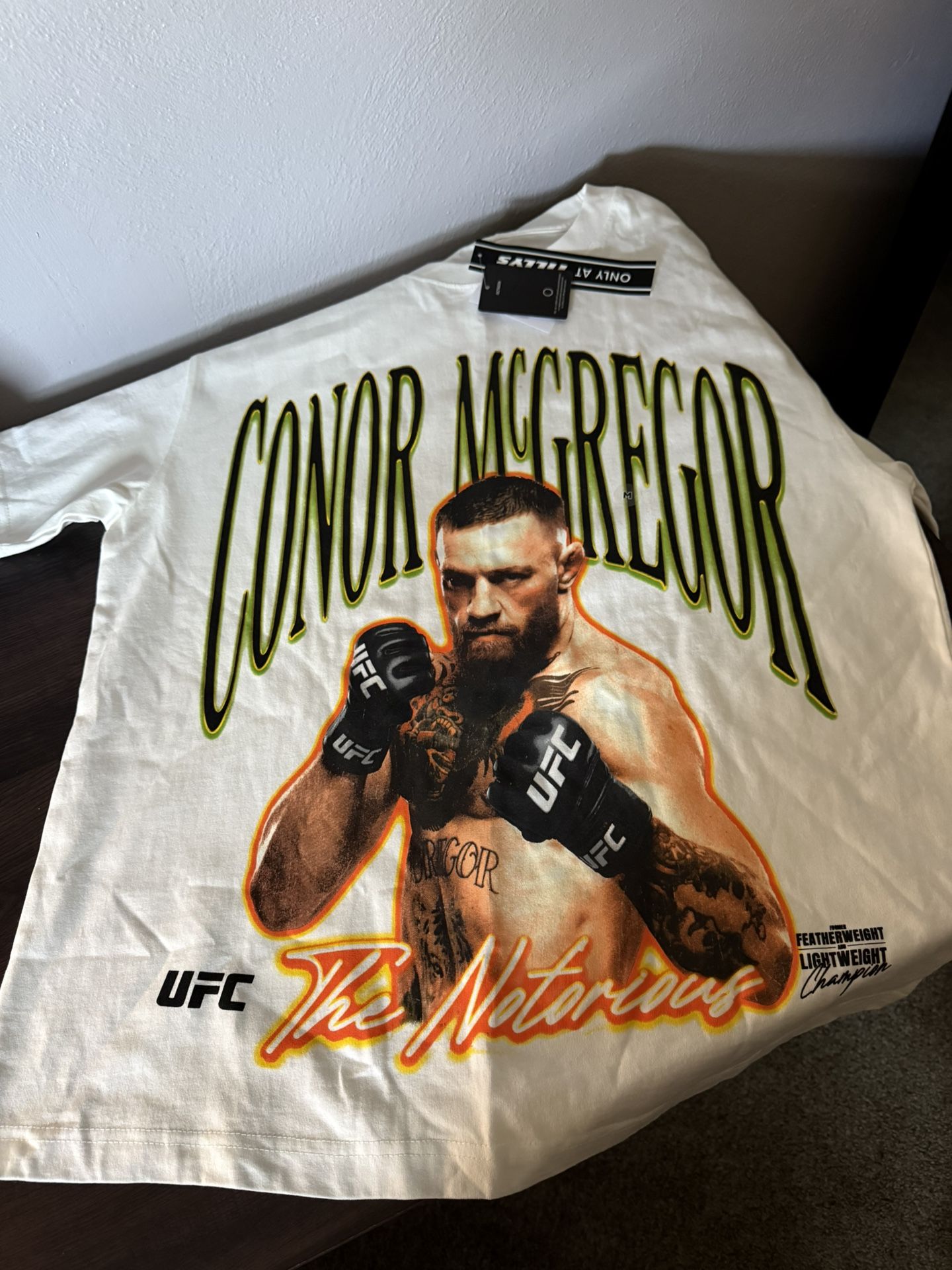 Vintage-Style Conor McGregor “The Notorious” UFC T-Shirt – Brand New