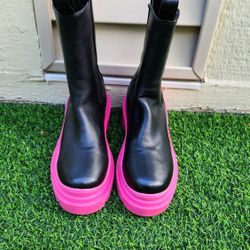 AZALEA WANG Glosted Platform Chelsea Boot Size 8
