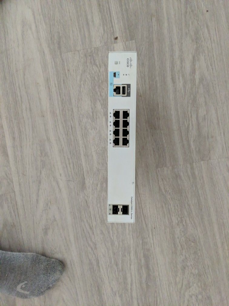 Cisco Catalyst 2960-L 8