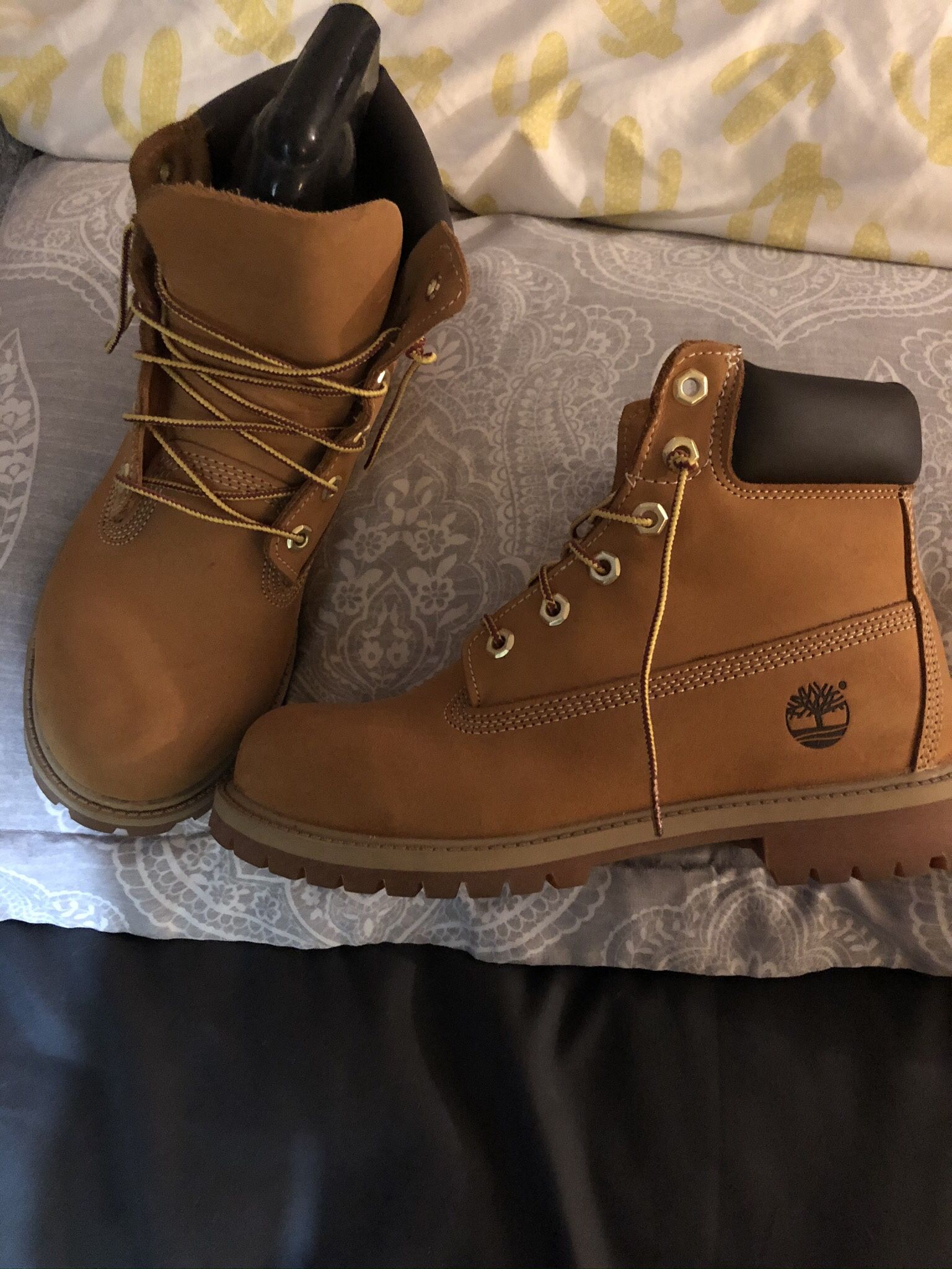 Junior Youth Timberland Size 6 (ladies7) 