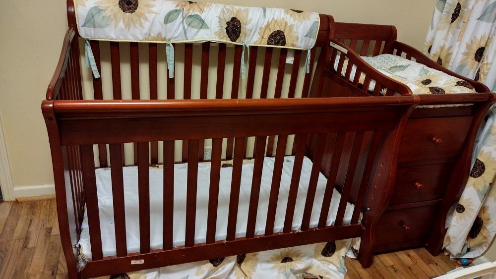 Crib/Changing table