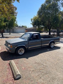 1986 Mazda B2000