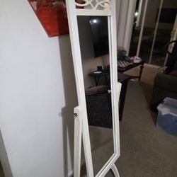 (FREE DELIVERY) Kirkland's White Cheval Mirror
