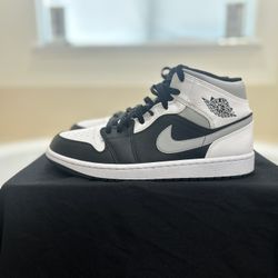 Jordan Size 10.5m. 69$. Like New Work Once.  69$ Obo 