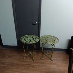 2 Soild Oak leaf Tables