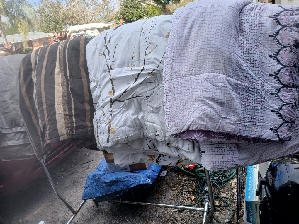 Comforters And Blankets