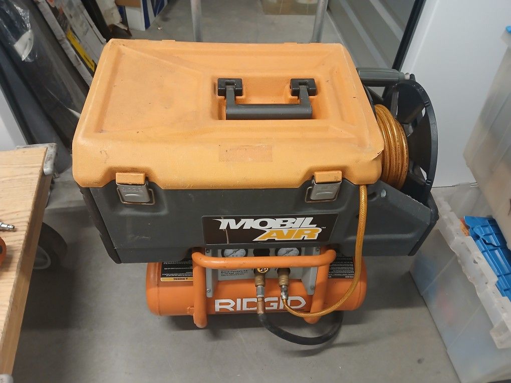 Portable Rigid 2.5 Gal Dual Tank Air Tank w/ Toolbox & Tools