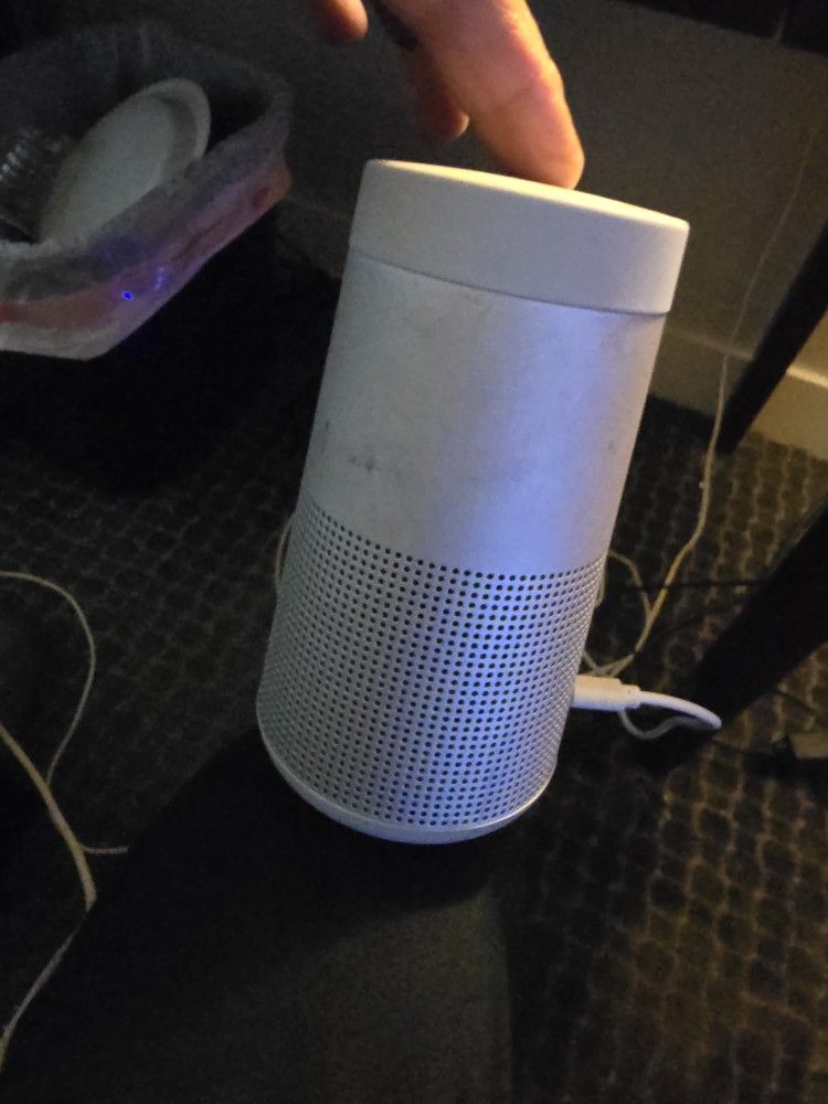 BOSE SOUND LINK BLUE TOOTH SPEAKER