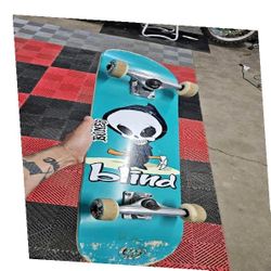 Brand Fresh Skateboard Perfect for Thrill Lovers and Casual Cruisers help seven
