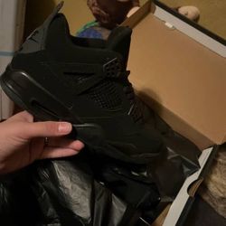 Jordan 4 Black Cats 