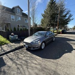 Ford Fusion SE Hybrid 2013