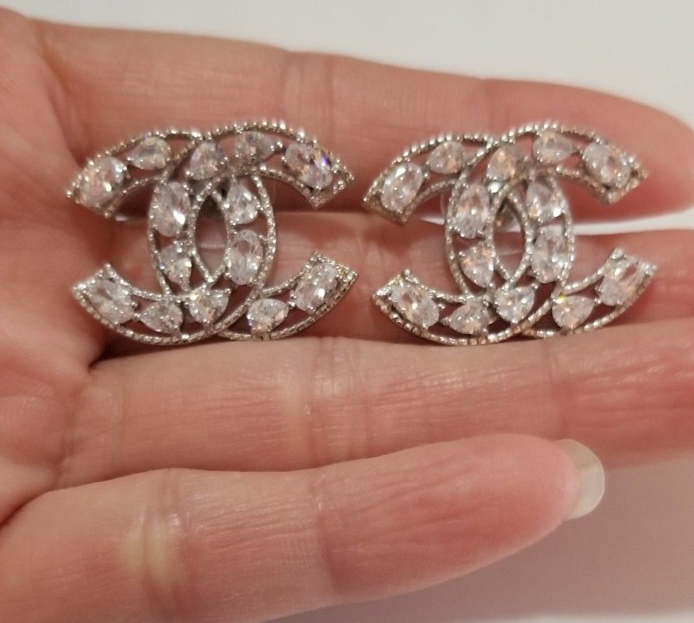 Cz diamond studs earrings