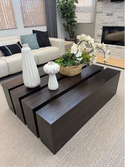 Like New Heavy Duty Coffee Accent Table