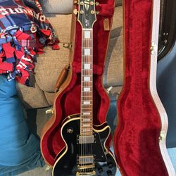 Epiphone Custom Les Paul 2006 Only 300.00 With Case