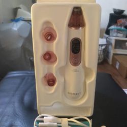 Bestcent Blackhead Remover with LED Screen