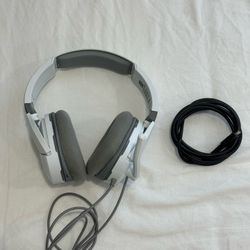 Turtle Beach Recon 200 Gen 2 wired gaming headset in white