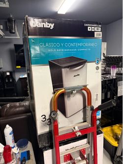 Mini fridge