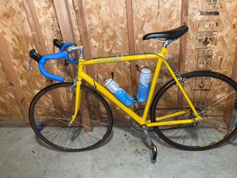 Vintage cannondale bike