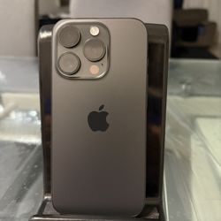 Apple IPhone 15 Pro Gray 128 GB Unlocked For Sale
