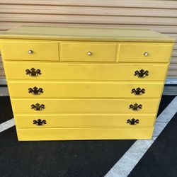 Ethan Allen, solid wood, Chest of drawers, dresser/ cajonera, tocador de madera sólida