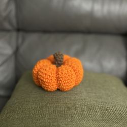 Crochet Pumpkin 🧡🧡 (this One Is Medium ) 