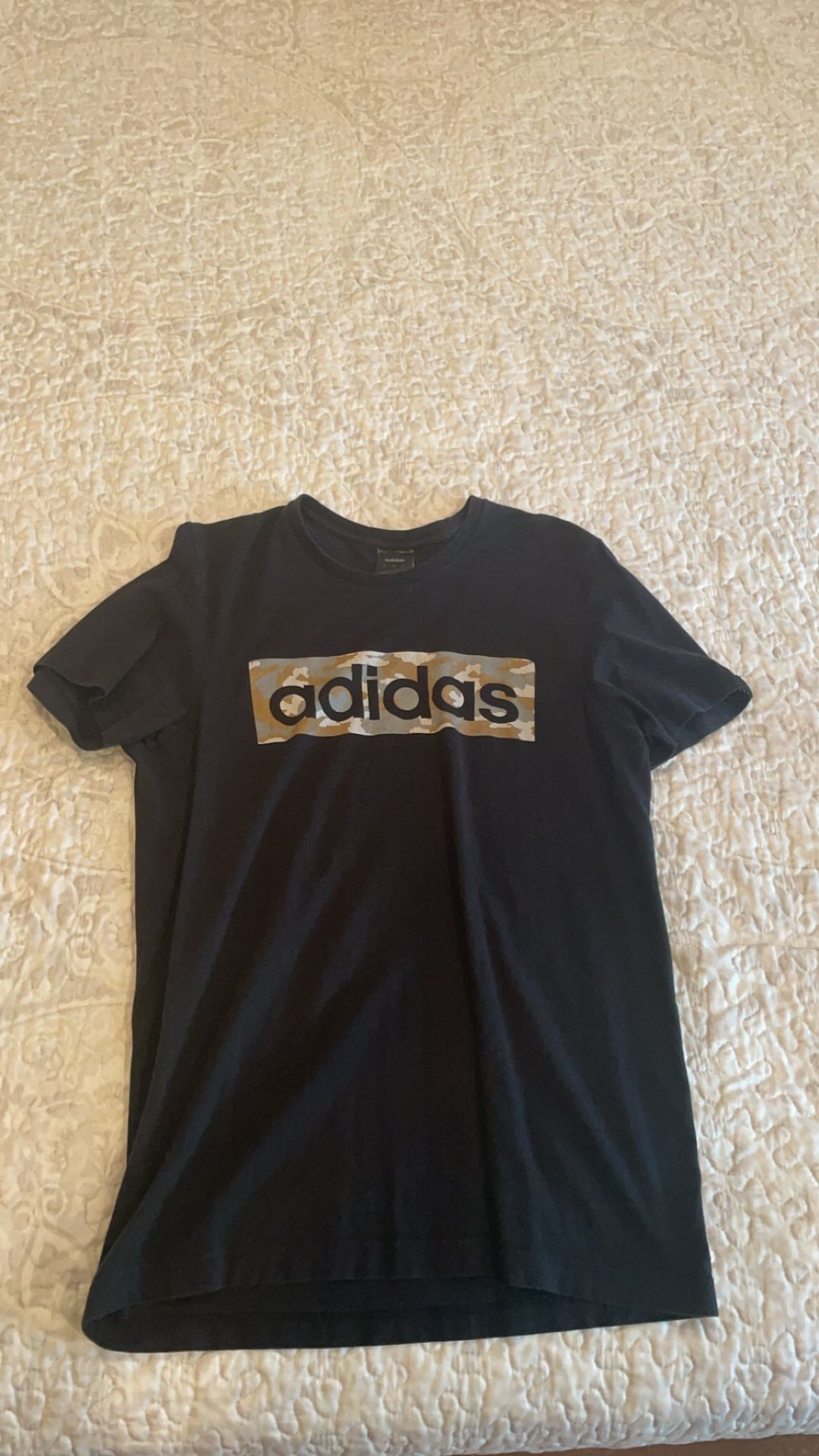 Men’s Adidas Camo T-Shirt (Size Small)