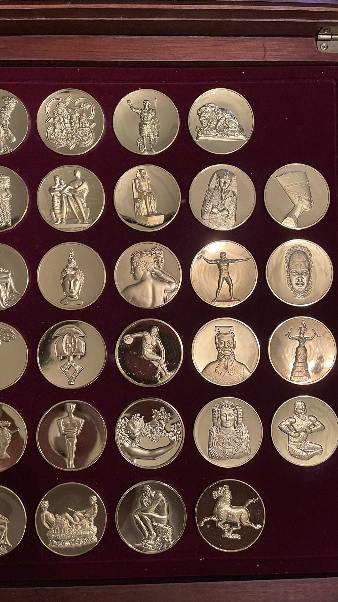 Franklin Mint Set 'The World's Greatest Sculptures' for Sale in