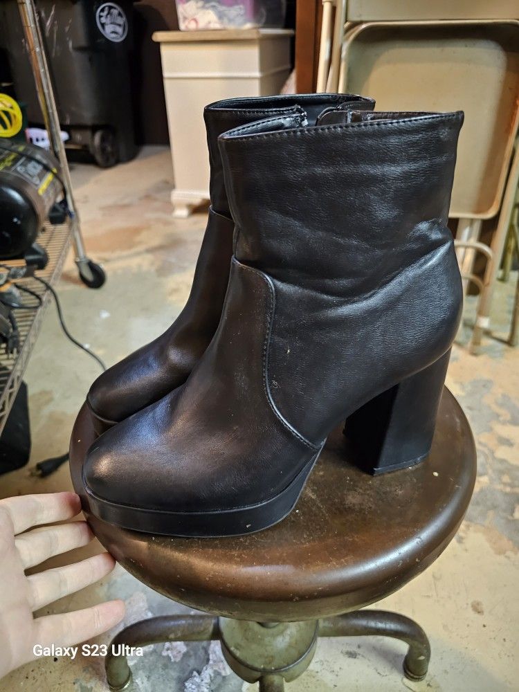 Black Boots
