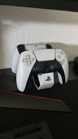 PlayStation 5 controllers