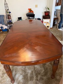 Oak wood dining room table.