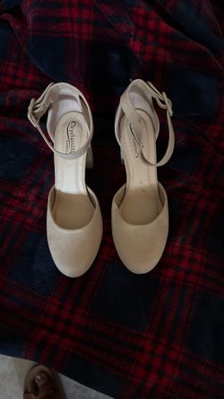New Nude Women Shoes Size 9