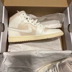 Air Jordans 1 Mids 