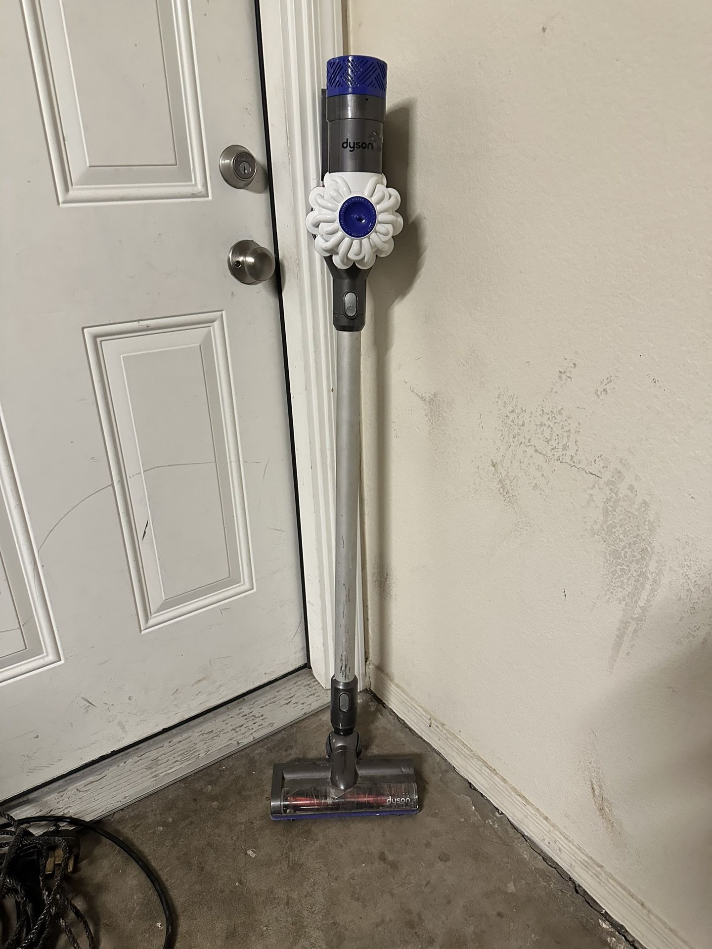 Dyson Vacuum 