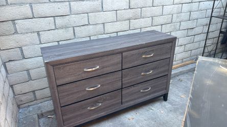 Dresser