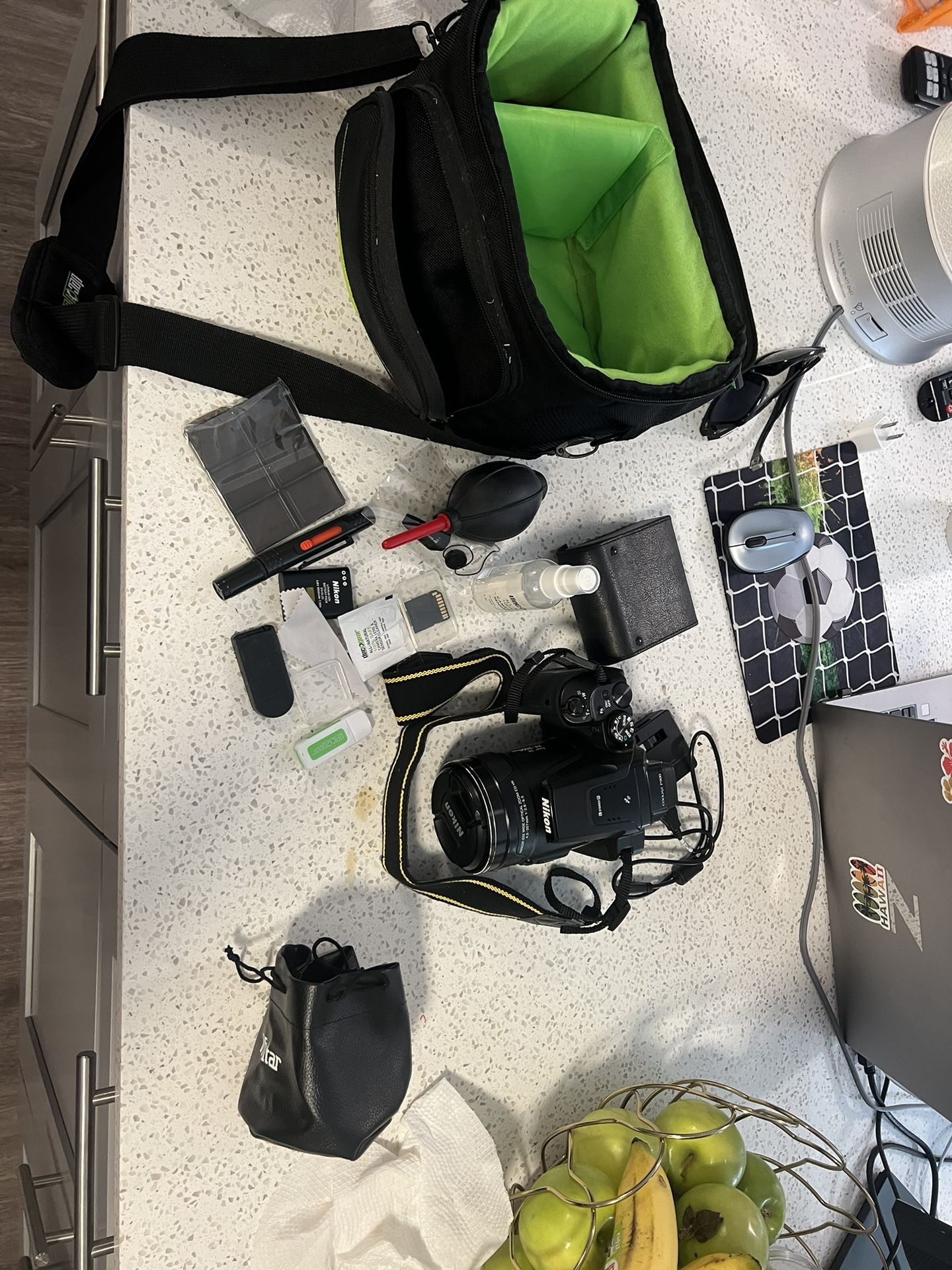 Nikon CoolPix P900 With Accessories Bundle