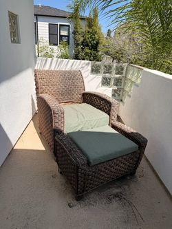 Wicker Outdoor Recliner Chair with Ottoman