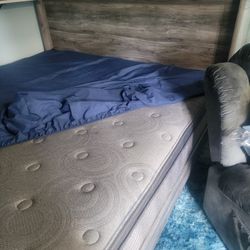 King Size Bed And Mattress 